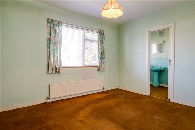 4 Glandore Park, Lower Mounttown Road, Dun Laoghaire, Co. Dublin