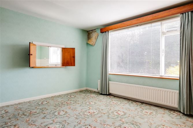 4 Glandore Park, Lower Mounttown Road, Dun Laoghaire, Co. Dublin