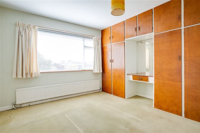 4 Glandore Park, Lower Mounttown Road, Dun Laoghaire, Co. Dublin