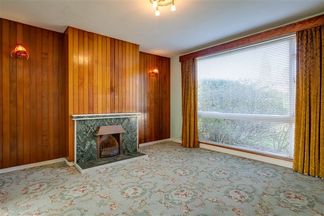 4 Glandore Park, Lower Mounttown Road, Dun Laoghaire, Co. Dublin