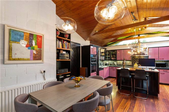 Mutiara, 5 Kilgobbin Heights, Stepaside, Dublin 18