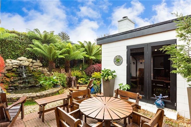 Mutiara, 5 Kilgobbin Heights, Stepaside, Dublin 18