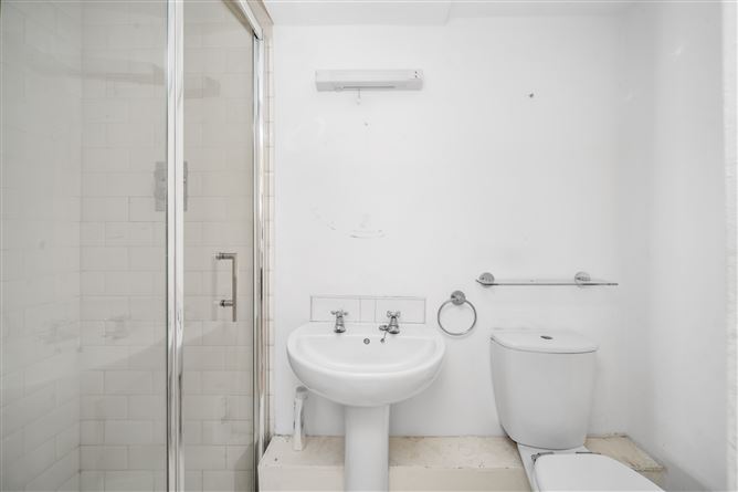 Photo 11 of 27 — 87 North Circular Road, Dublin 7, D07E2V8