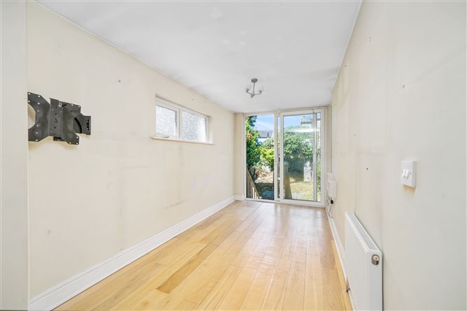 Photo 12 of 27 — 87 North Circular Road, Dublin 7, D07E2V8