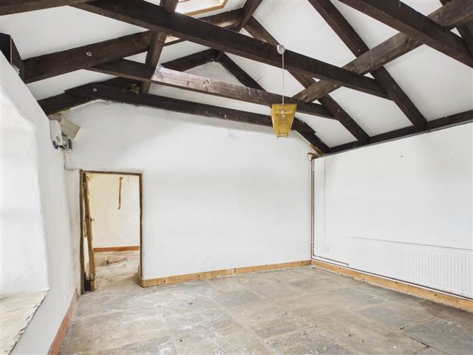 Molly`s Cottage, Liscannor, County Clare