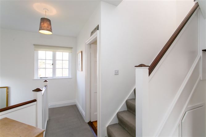 46 Whitethorn Road, Clonskeagh, Dublin 14