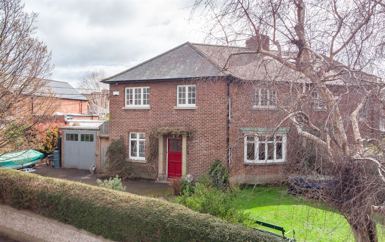 46 Whitethorn Road, Clonskeagh, Dublin 14