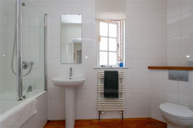 46 Whitethorn Road, Clonskeagh, Dublin 14