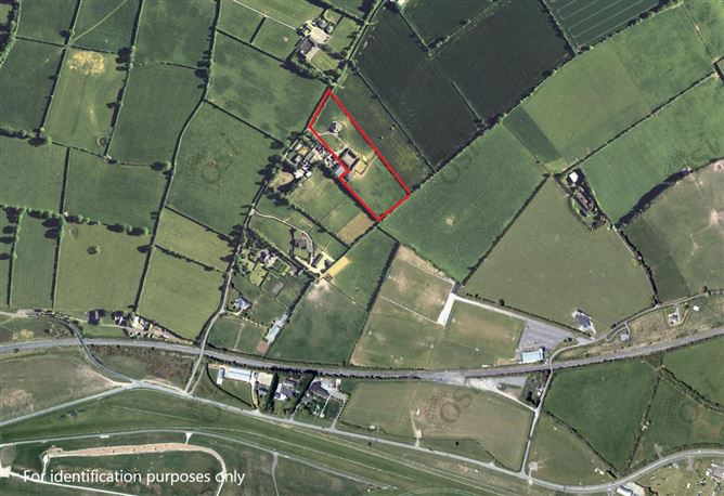 Main image for Fenway House & Racing Yard, Pollardstown, Curragh, Kildare