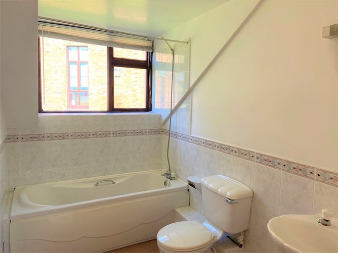 2b Reenmeen Apartments, Glengarriff, Cork