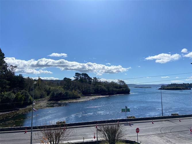2b Reenmeen Apartments, Glengarriff, Cork