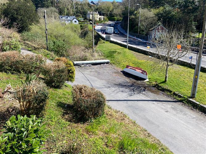 2b Reenmeen Apartments, Glengarriff, Cork