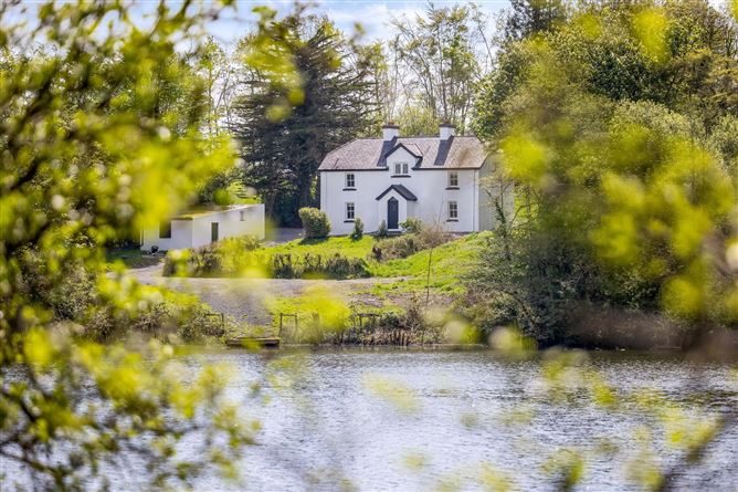White Lake Cottage, Tonaghbane, Ashfield, Cootehill, Co. Cavan