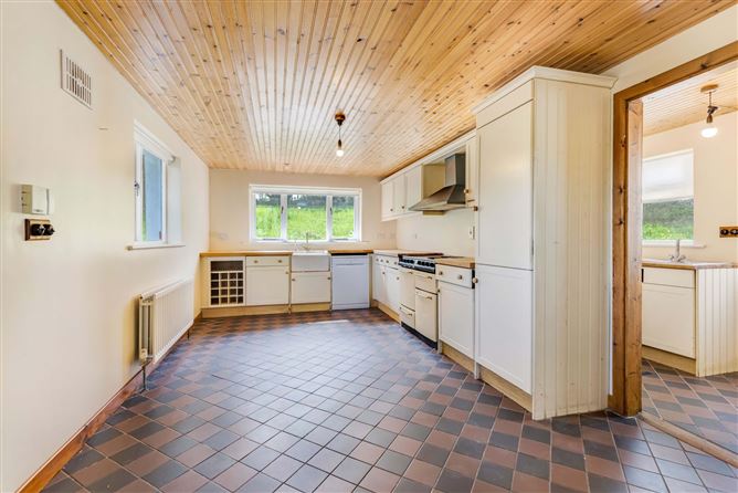 White Lake Cottage, Tonaghbane, Ashfield, Cootehill, Co. Cavan