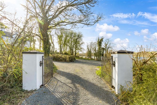 White Lake Cottage, Tonaghbane, Ashfield, Cootehill, Co. Cavan