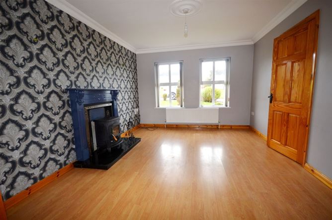 7 Sessiagh Park, Castlefin, Co. Donegal