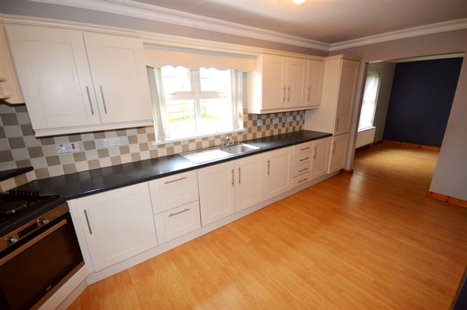 7 Sessiagh Park, Castlefin, Co. Donegal