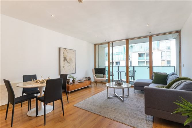 36 Saunders House, Spencer Dock, Dublin 1