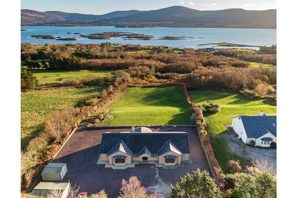 Iona House, Cappanacush East, Templenoe, Kenmare, Co. Kerry Iona House, Cappanacush East, Templenoe, Kenmare, Co. Kerry