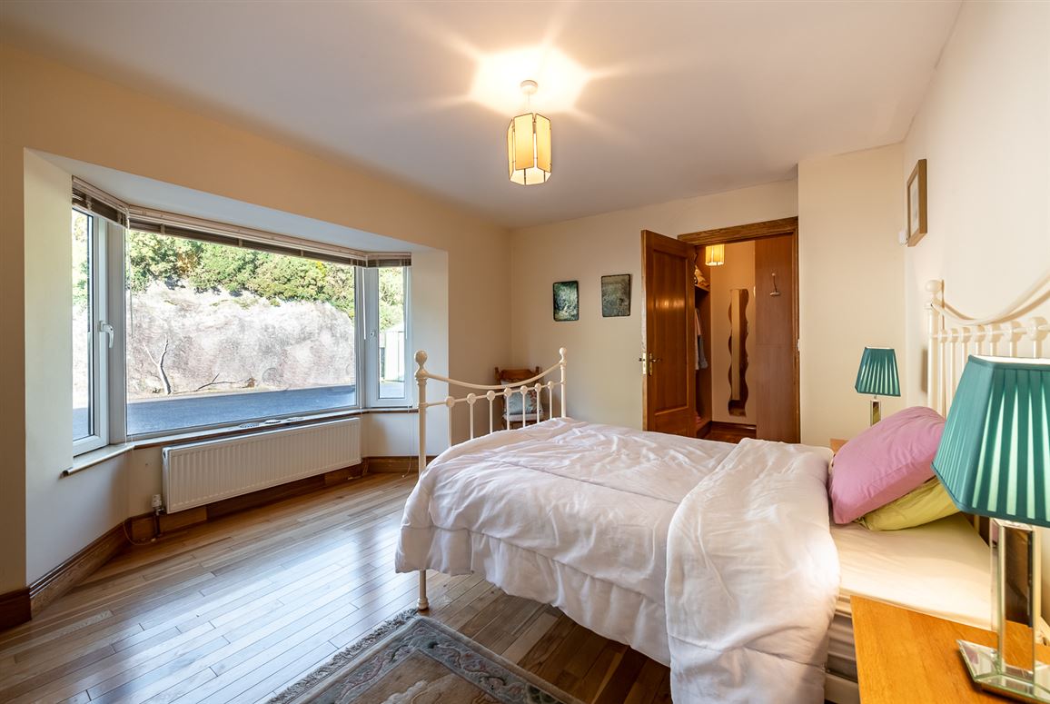 Iona House, Cappanacush East, Templenoe, Kenmare, Co. Kerry Iona House, Cappanacush East, Templenoe, Kenmare, Co. Kerry