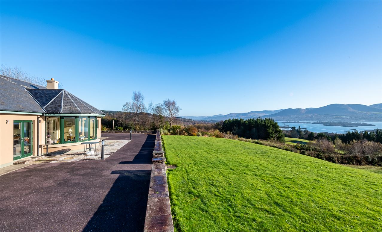 Iona House, Cappanacush East, Templenoe, Kenmare, Co. Kerry Iona House, Cappanacush East, Templenoe, Kenmare, Co. Kerry
