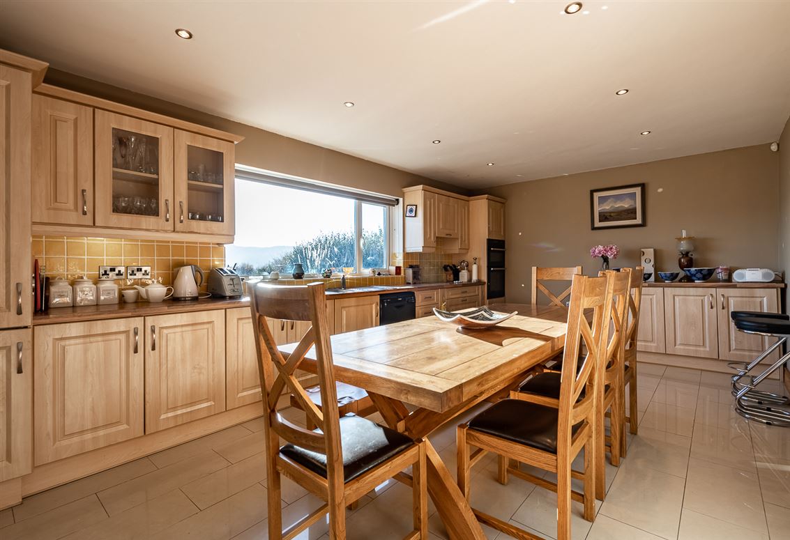Iona House, Cappanacush East, Templenoe, Kenmare, Co. Kerry Iona House, Cappanacush East, Templenoe, Kenmare, Co. Kerry