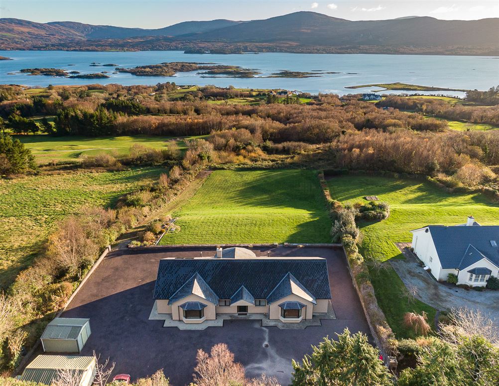 Iona House, Cappanacush East, Templenoe, Kenmare, Co. Kerry Iona House, Cappanacush East, Templenoe, Kenmare, Co. Kerry