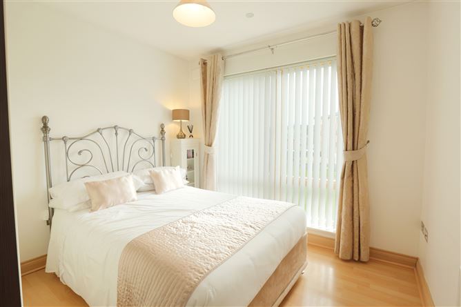 6 The Walk, Carrickmines Green, Carrickmines, Dublin 18