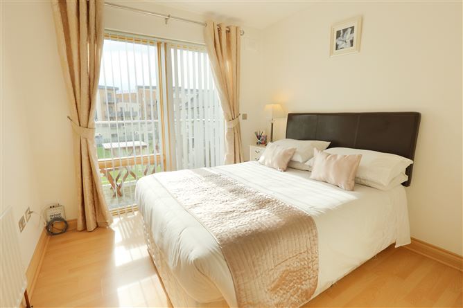 6 The Walk, Carrickmines Green, Carrickmines, Dublin 18
