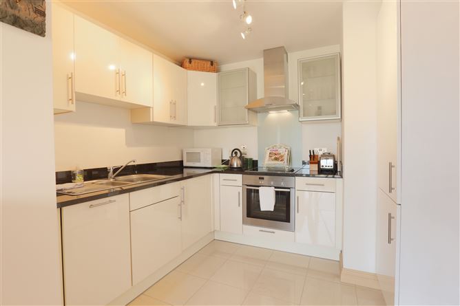 6 The Walk, Carrickmines Green, Carrickmines, Dublin 18