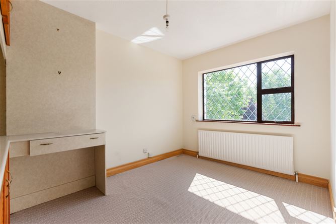 27 Lansdowne Park, Knocklyon, Dublin 16