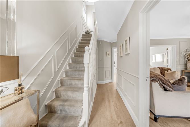 https://photos-a.propertyimages.ie/media/4/7/0/4938074/9438df29-65ac-460d-8dc1-08c5108751be_l.jpg