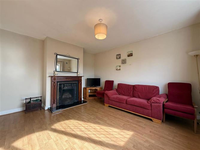 34 Hollywood Grove, Ballaghaderreen, Co. Roscommon