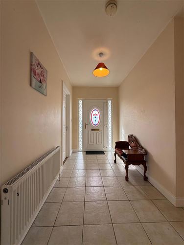 34 Hollywood Grove, Ballaghaderreen, Co. Roscommon