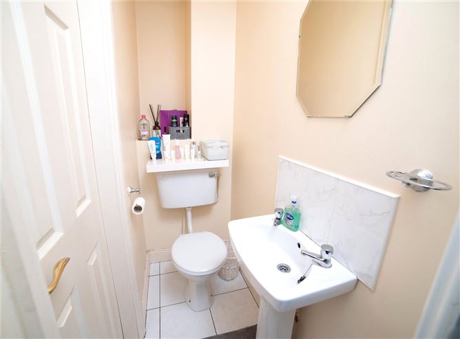 18 The Lawn, College Wood, Mallow, Co. Cork