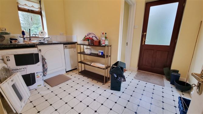1 Lakeview, Virginia, Cavan