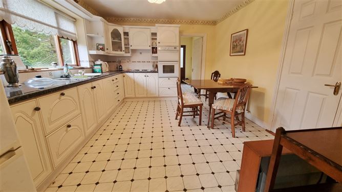 1 Lakeview, Virginia, Cavan