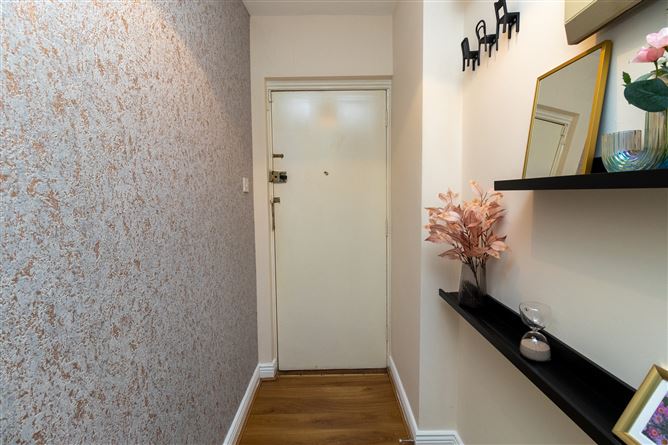 2 Poplar Grove , Naas, Kildare