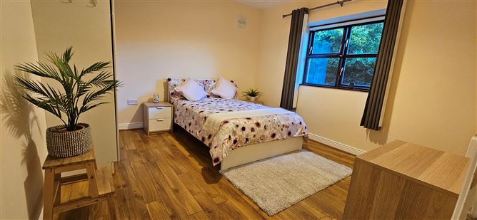 2 Poplar Grove , Naas, Kildare