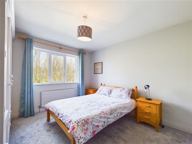25 Castle Park, Two-Mile Borris, Thurles, Co. Tipperary