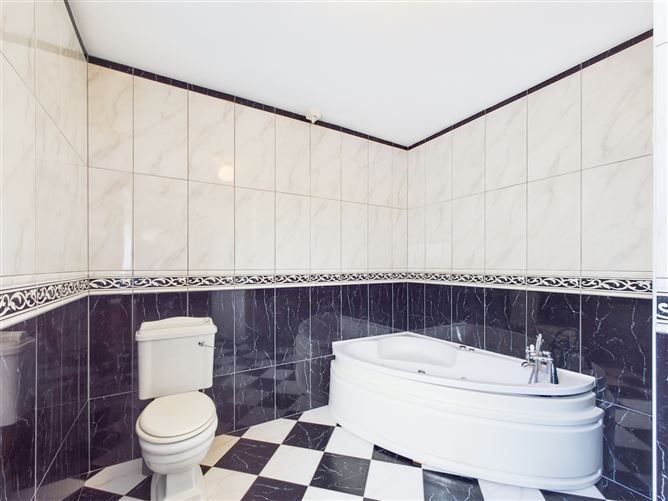 25 Castle Park, Two-Mile Borris, Thurles, Co. Tipperary