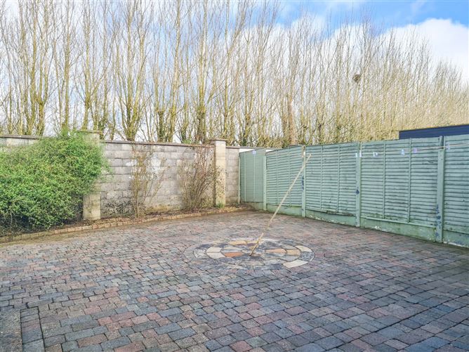 25 Castle Park, Two-Mile Borris, Thurles, Co. Tipperary