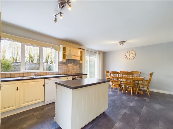 25 Castle Park, Two-Mile Borris, Thurles, Co. Tipperary