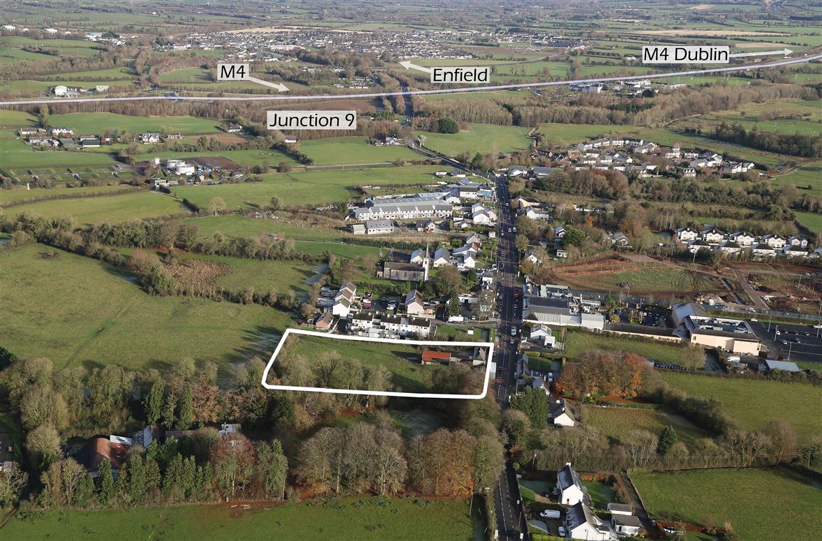 Johnstownbridge Village, Johnstownbridge, Co. Kildare