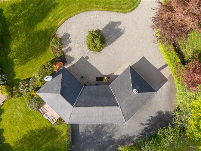 https://photos-a.propertyimages.ie/media/4/7/1/4999174/2c6daf00-9a8f-4ab5-9ae0-4d6f039a6170_l.jpg