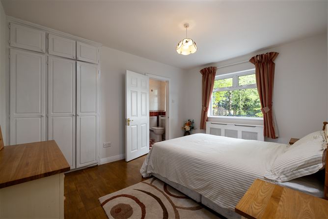 https://photos-a.propertyimages.ie/media/4/7/1/4999174/2c6daf00-9a8f-4ab5-9ae0-4d6f039a6170_l.jpg