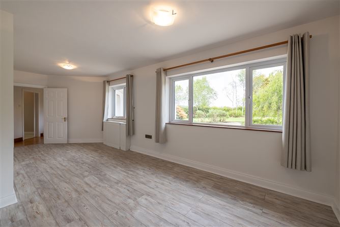https://photos-a.propertyimages.ie/media/4/7/1/4999174/2c6daf00-9a8f-4ab5-9ae0-4d6f039a6170_l.jpg