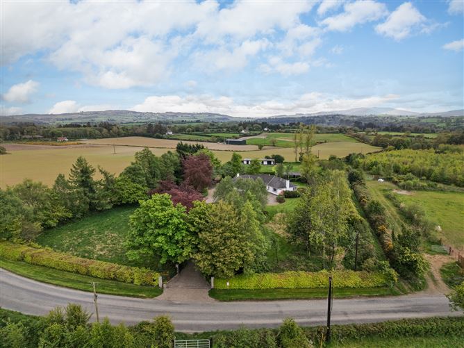 https://photos-a.propertyimages.ie/media/4/7/1/4999174/2c6daf00-9a8f-4ab5-9ae0-4d6f039a6170_l.jpg