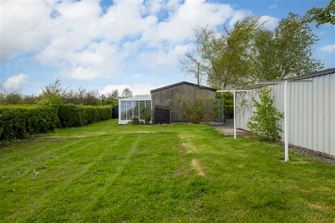 https://photos-a.propertyimages.ie/media/4/7/1/4999174/2c6daf00-9a8f-4ab5-9ae0-4d6f039a6170_l.jpg