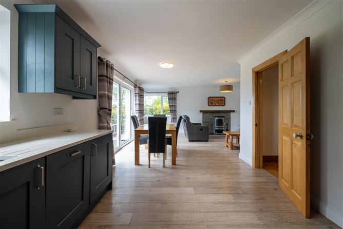 https://photos-a.propertyimages.ie/media/4/7/1/4999174/2c6daf00-9a8f-4ab5-9ae0-4d6f039a6170_l.jpg